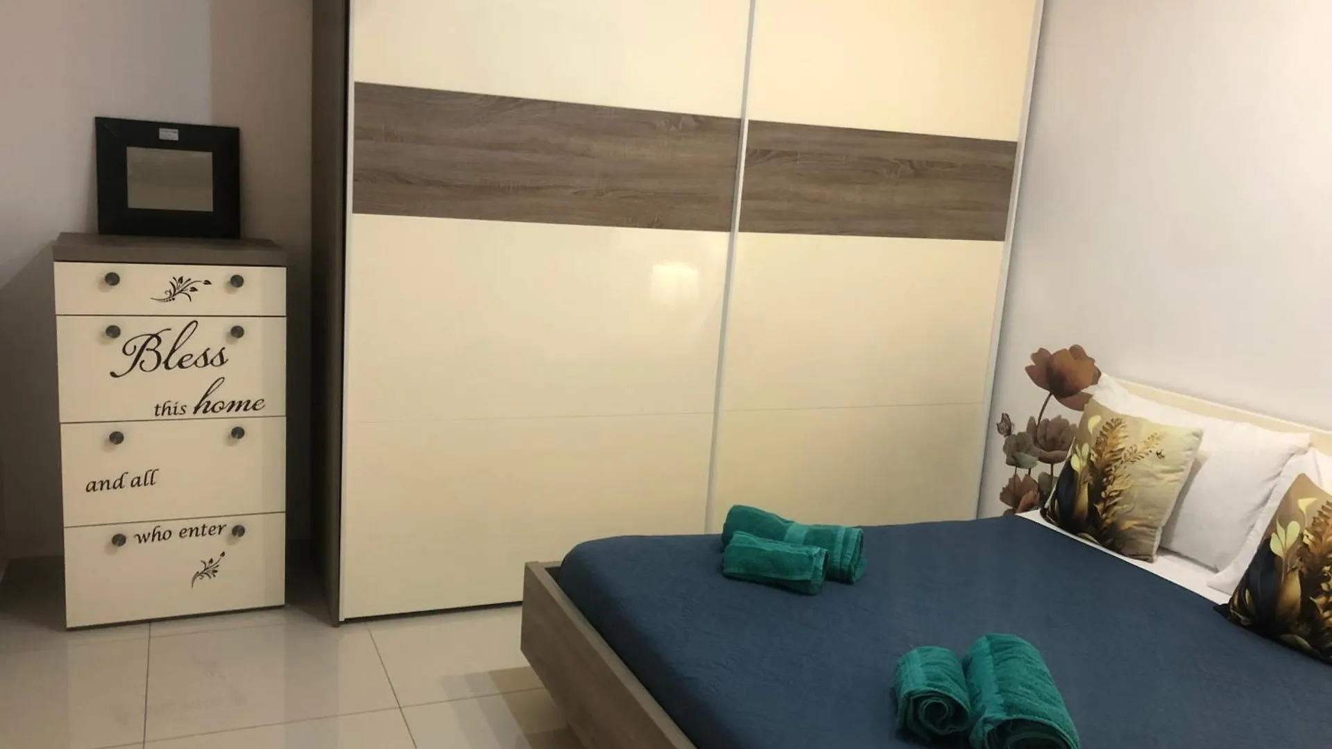 Stanza Vicino Paceville E San Giuliano Is-Swieqi Alloggio in famiglia